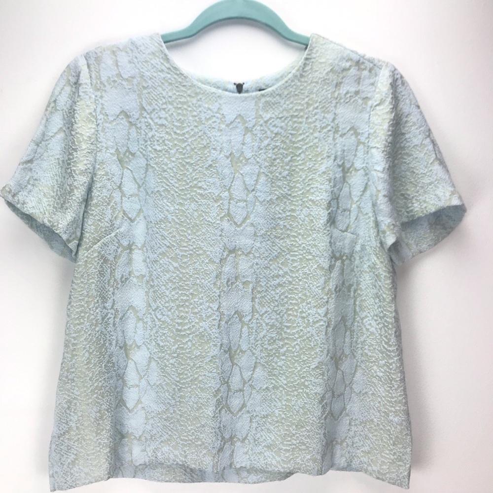 The Limited Slip on Top Size small